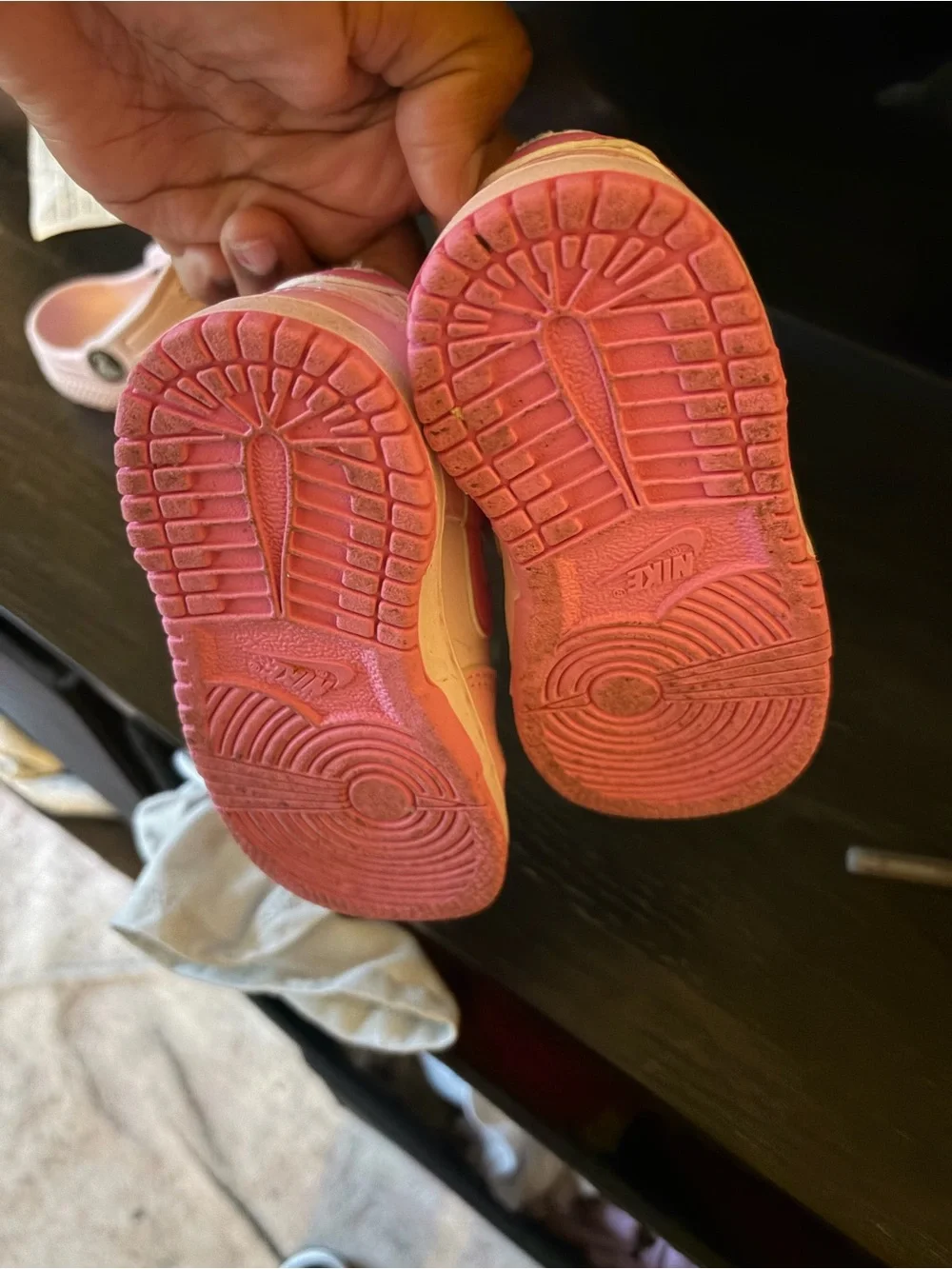Nike Girls Pink and White Low-Top Sneakers